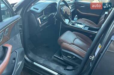 Внедорожник / Кроссовер Audi Q7 2020 в 