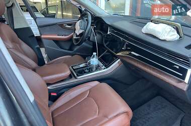 Внедорожник / Кроссовер Audi Q7 2020 в 