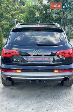 Позашляховик / Кросовер Audi Q7 2012 в 