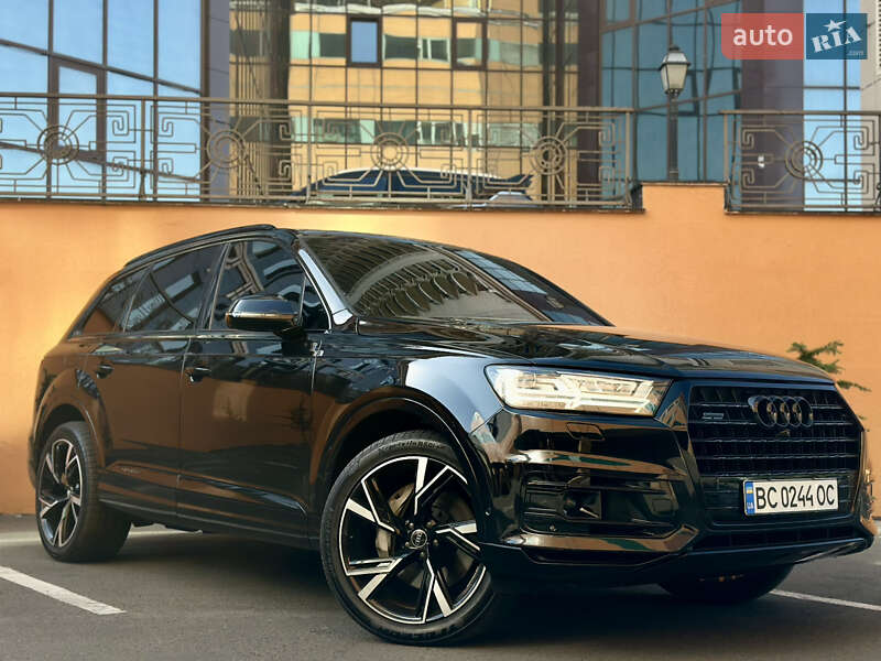 Внедорожник / Кроссовер Audi Q7 2019 в 