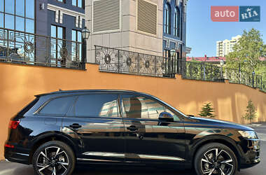Внедорожник / Кроссовер Audi Q7 2019 в 