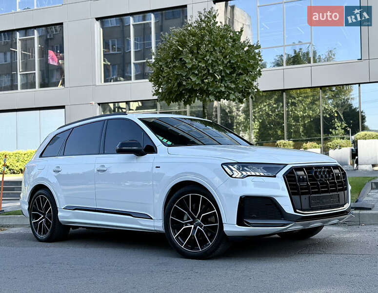 Позашляховик / Кросовер Audi Q7 2021 в Львові