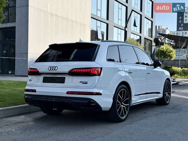 Позашляховик / Кросовер Audi Q7 2021 в Львові