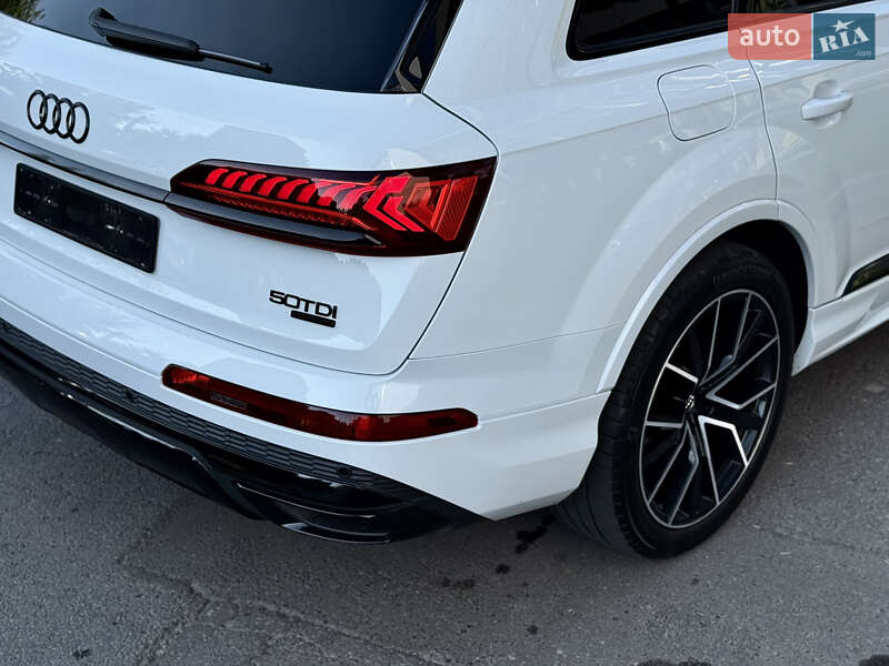 Позашляховик / Кросовер Audi Q7 2021 в Львові