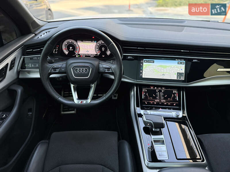 Позашляховик / Кросовер Audi Q7 2021 в Львові