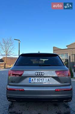 Внедорожник / Кроссовер Audi Q7 2016 в 