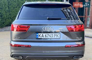 Позашляховик / Кросовер Audi Q7 2019 в 