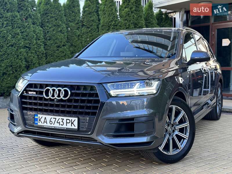 Позашляховик / Кросовер Audi Q7 2019 в 