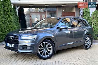 Позашляховик / Кросовер Audi Q7 2019 в 