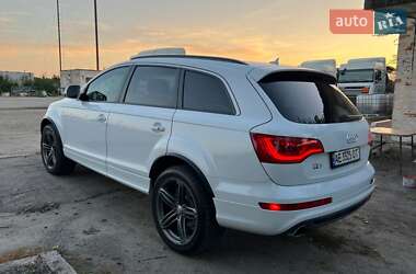 Внедорожник / Кроссовер Audi Q7 2013 в 