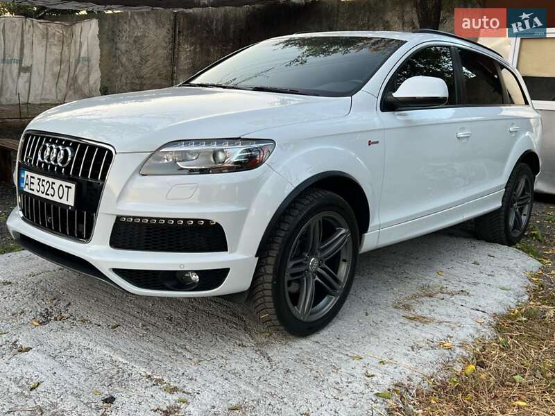 Позашляховик / Кросовер Audi Q7 2013 в Дніпрі