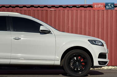 Внедорожник / Кроссовер Audi Q7 2014 в 