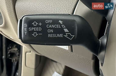 Внедорожник / Кроссовер Audi Q7 2012 в 