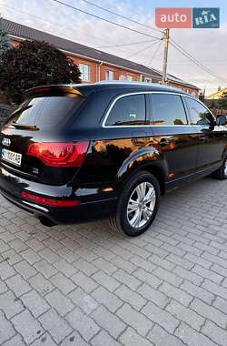 Внедорожник / Кроссовер Audi Q7 2013 в 