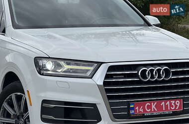 Внедорожник / Кроссовер Audi Q7 2017 в 