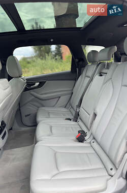 Внедорожник / Кроссовер Audi Q7 2019 в 