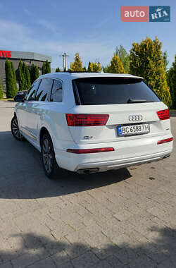 Позашляховик / Кросовер Audi Q7 2017 в 