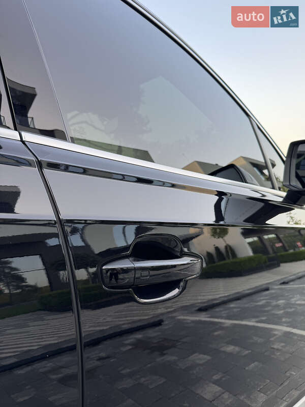 Позашляховик / Кросовер Audi Q7 2020 в Ужгороді