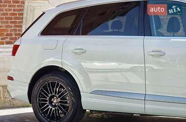 Внедорожник / Кроссовер Audi Q7 2018 в 