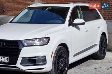 Внедорожник / Кроссовер Audi Q7 2018 в 