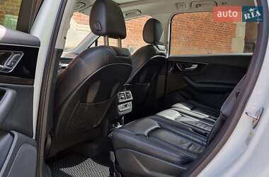 Внедорожник / Кроссовер Audi Q7 2018 в 