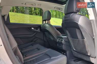 Внедорожник / Кроссовер Audi Q7 2018 в 