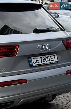 Позашляховик / Кросовер Audi Q7 2018 в 