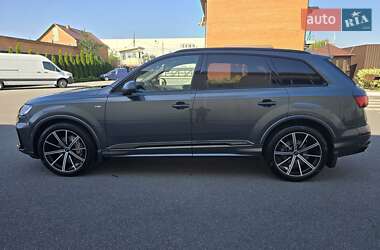 Внедорожник / Кроссовер Audi Q7 2023 в 