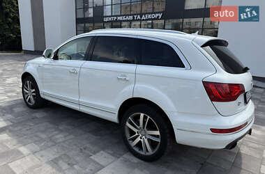 Внедорожник / Кроссовер Audi Q7 2015 в 