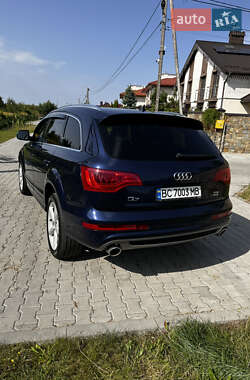 Позашляховик / Кросовер Audi Q7 2011 в 