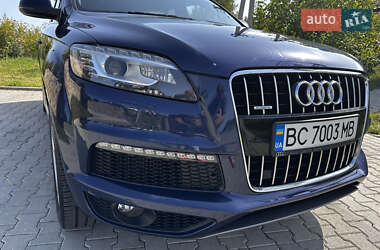 Позашляховик / Кросовер Audi Q7 2011 в 