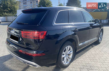 Внедорожник / Кроссовер Audi Q7 2017 в 