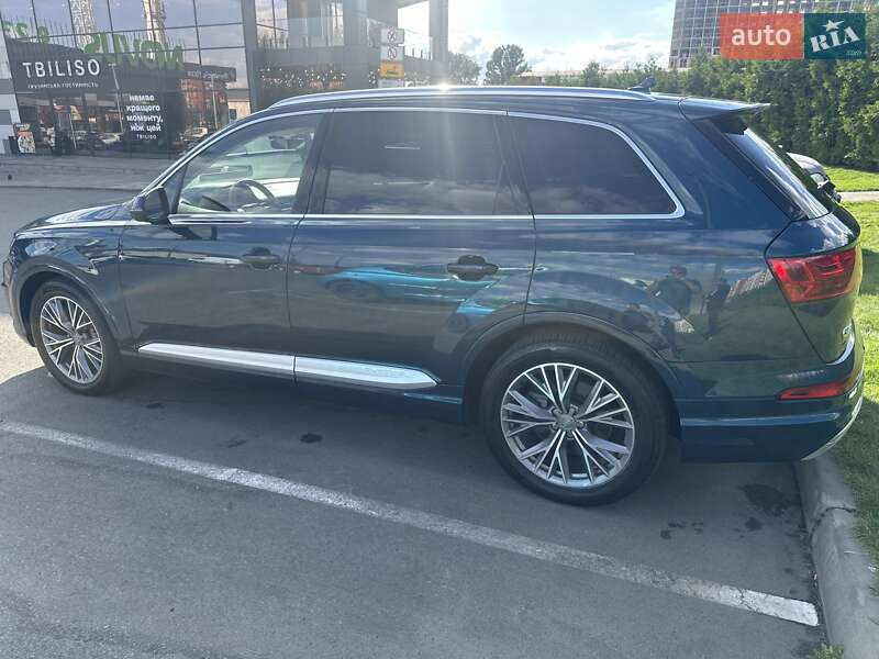 Внедорожник / Кроссовер Audi Q7 2017 в Киеве