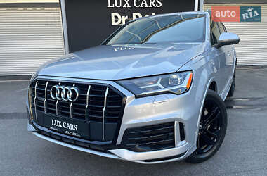 Позашляховик / Кросовер Audi Q7 2019 в 