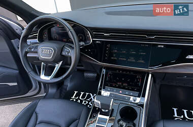 Позашляховик / Кросовер Audi Q7 2019 в 