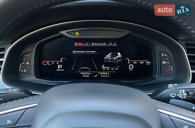 Позашляховик / Кросовер Audi Q7 2019 в 