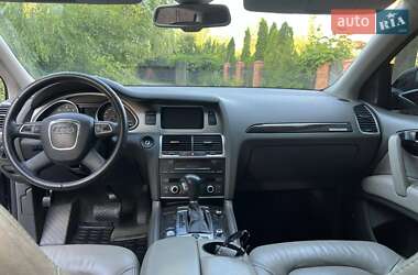 Внедорожник / Кроссовер Audi Q7 2010 в 