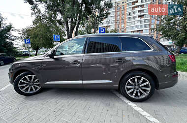 Внедорожник / Кроссовер Audi Q7 2019 в 