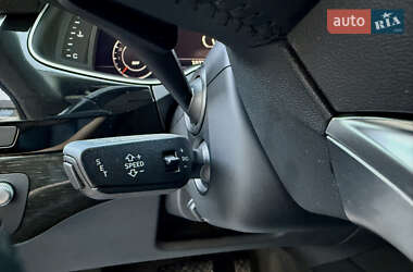 Внедорожник / Кроссовер Audi Q7 2017 в 