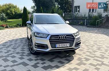 Позашляховик / Кросовер Audi Q7 2017 в 