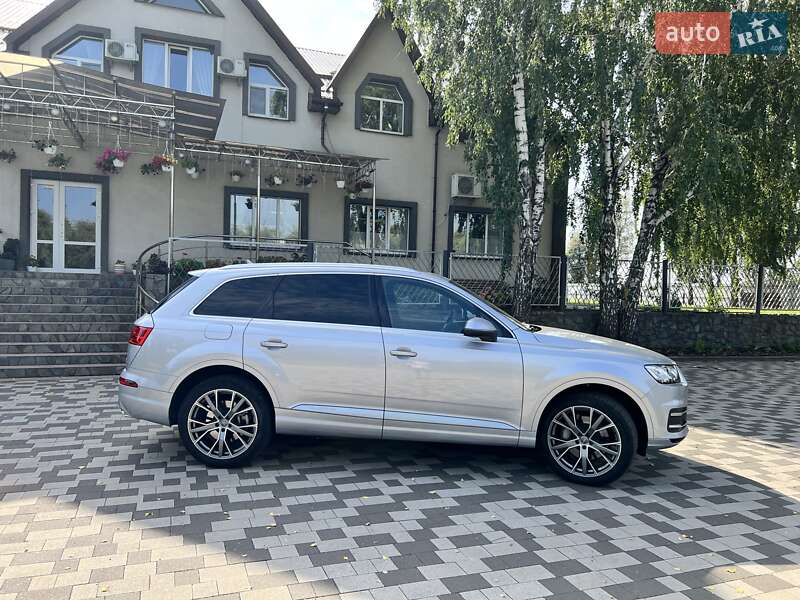 Внедорожник / Кроссовер Audi Q7 2017 в Нежине