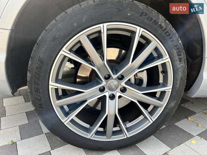 Внедорожник / Кроссовер Audi Q7 2017 в Нежине