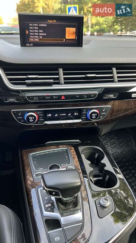 Внедорожник / Кроссовер Audi Q7 2017 в Нежине