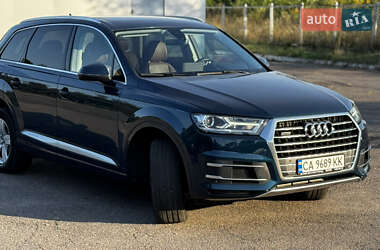 Внедорожник / Кроссовер Audi Q7 2019 в 