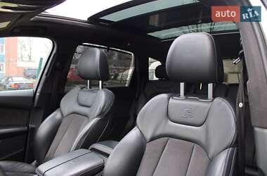 Позашляховик / Кросовер Audi Q7 2016 в 