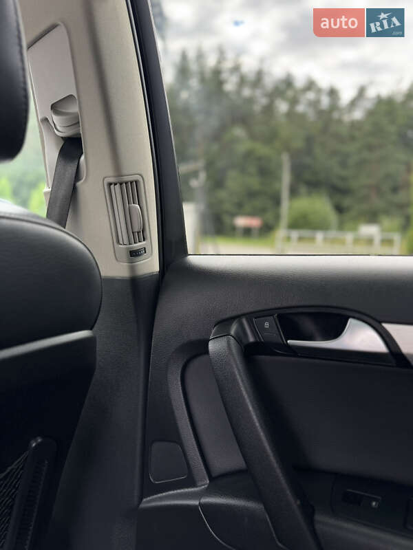 Позашляховик / Кросовер Audi Q7 2011 в Бучачі