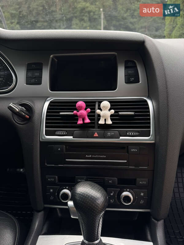 Позашляховик / Кросовер Audi Q7 2011 в Бучачі