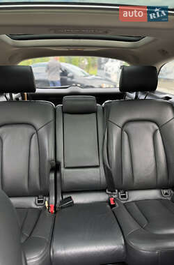 Внедорожник / Кроссовер Audi Q7 2011 в 