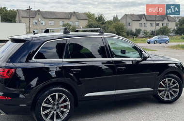 Позашляховик / Кросовер Audi Q7 2017 в 