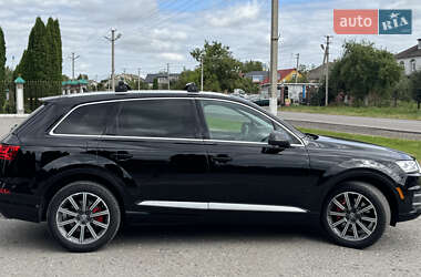 Позашляховик / Кросовер Audi Q7 2017 в 
